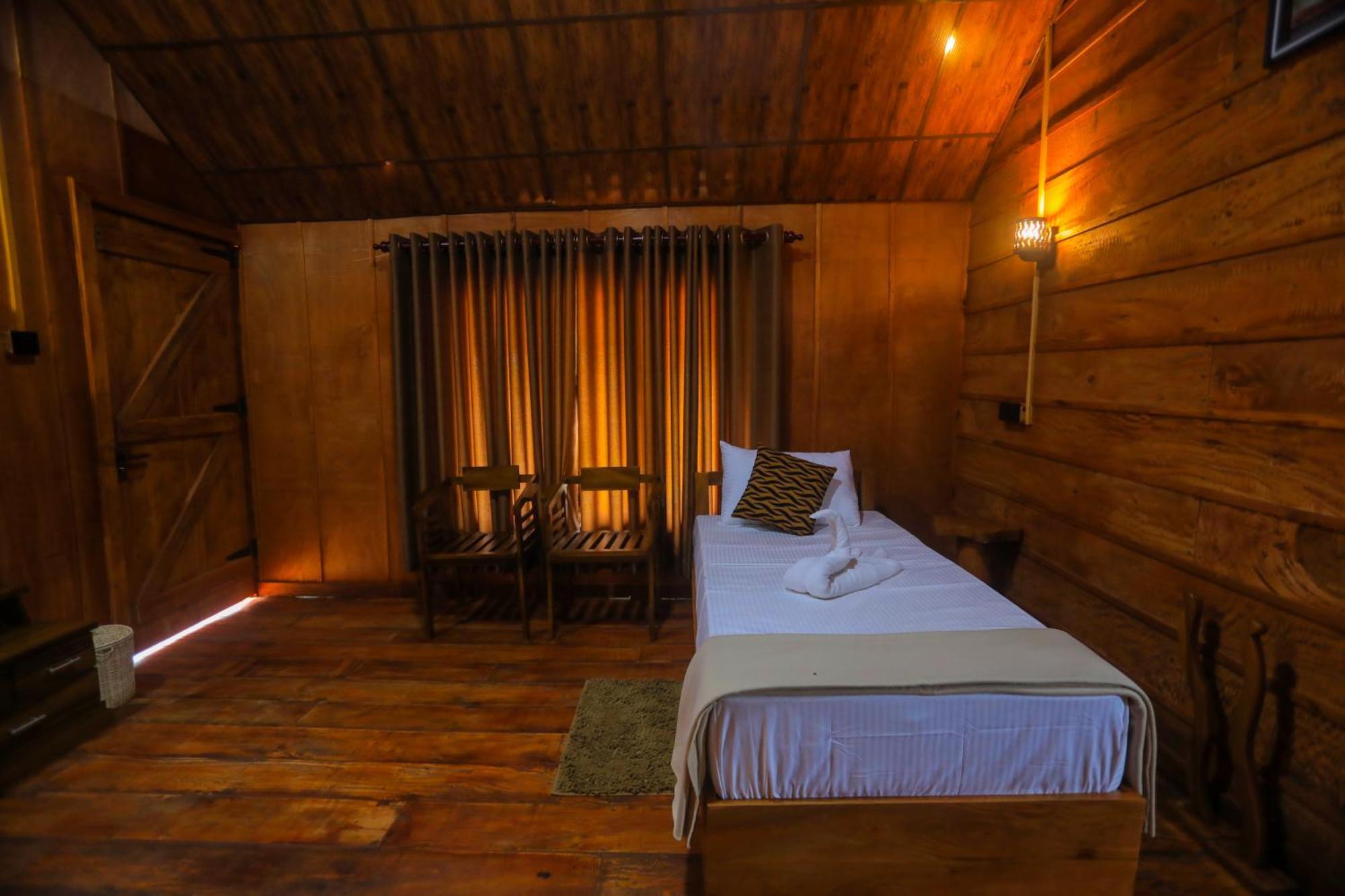 Villa Lion Wood Treehouse Talkote Exterior foto